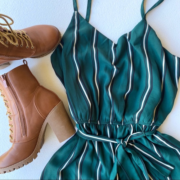 V Neck Jumpsuit - Picture 2 of 4